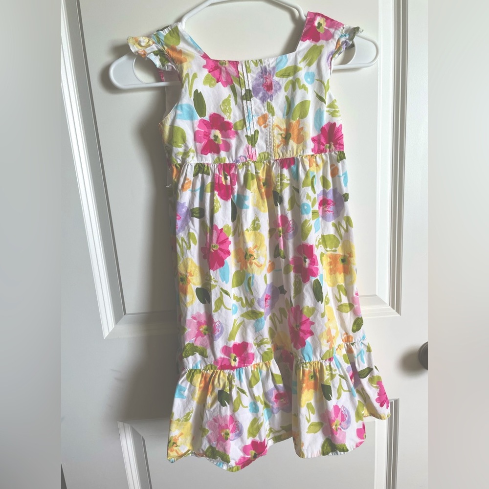 ✝️🐥🐰Easter is coming! This would make a beautiful Easter dress!